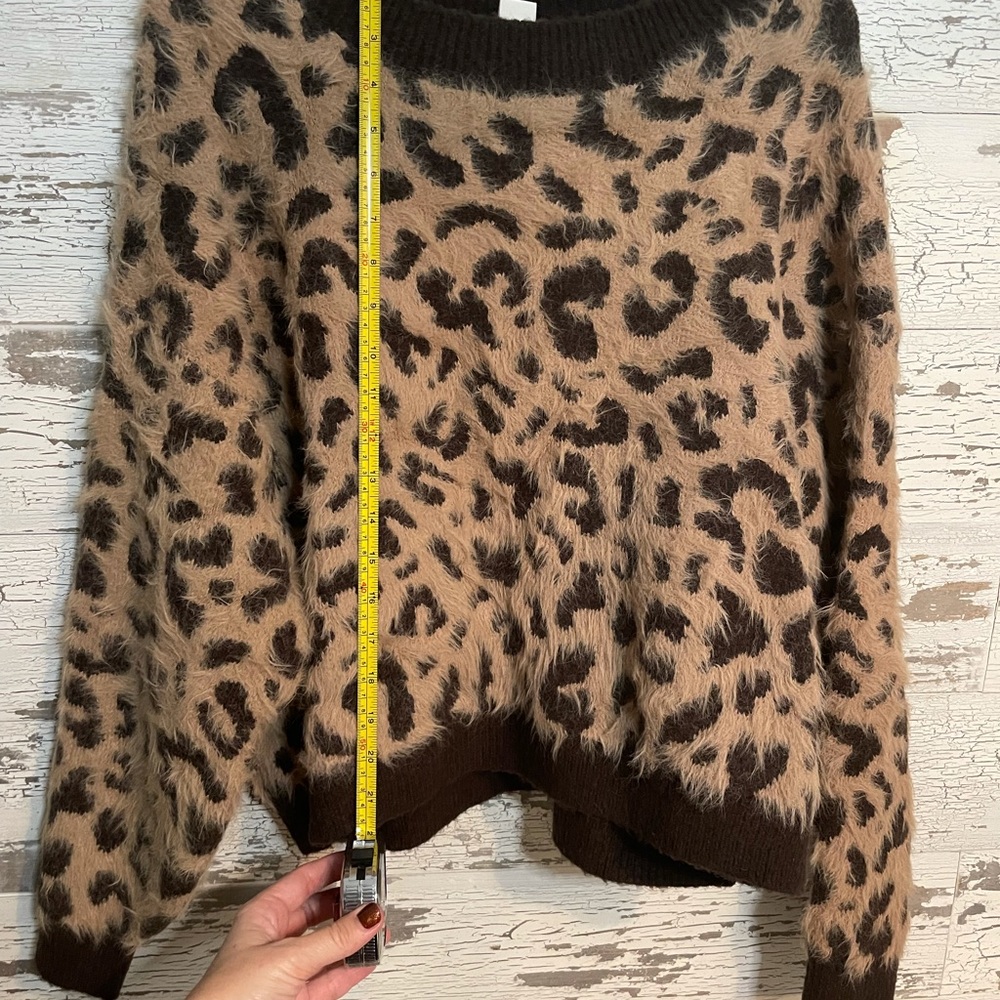 H&M leopard sweater - Picture 7 of 8